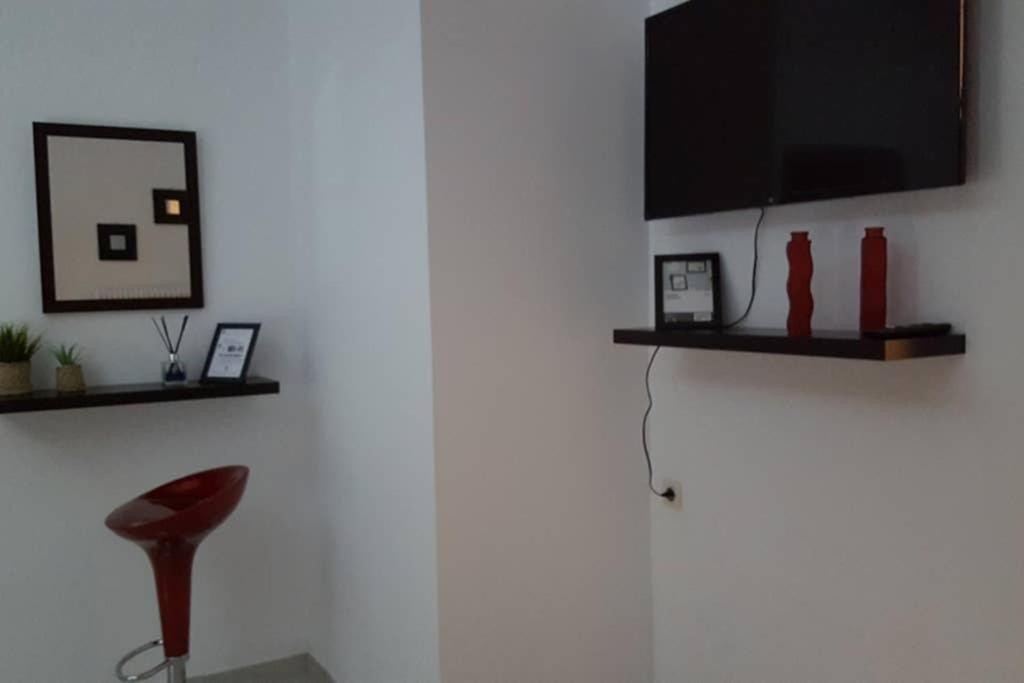 Apartment In The Heart Of The City 5 Larissa Luaran gambar